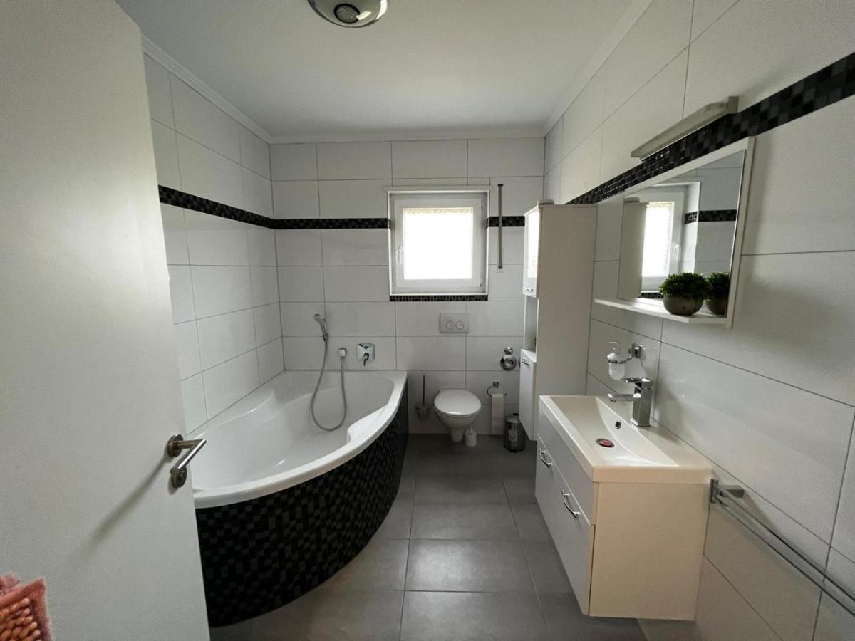 Prime Host Lovely Apartment Karlsruhe Exterior photo
